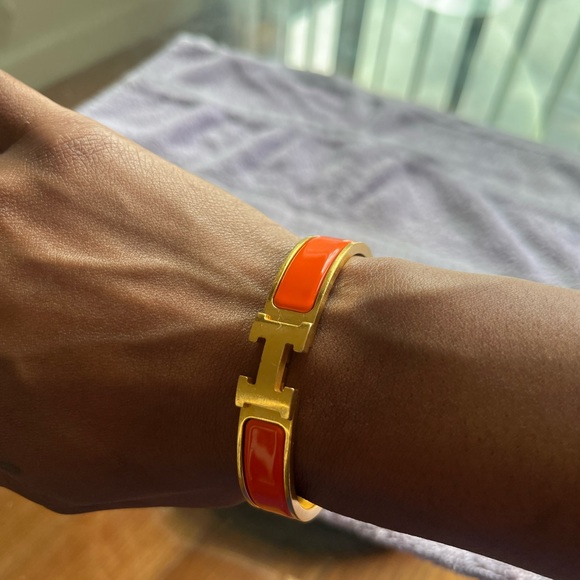 Size medium gently worn Hermes bracelet authentic - Picture 2 of 9